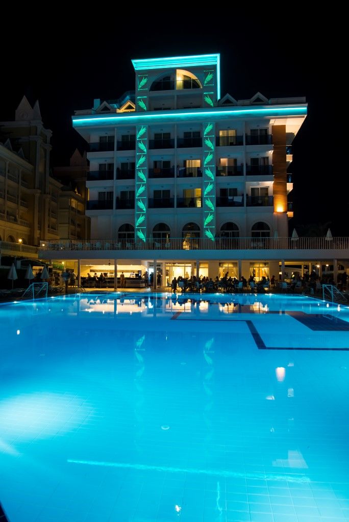 Palm World Side Resort & Spa Exterior photo